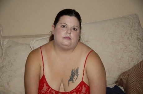 Fat Brunette With Saggy Boobs Pretty Poison Masturbates Before Sucking A BBC