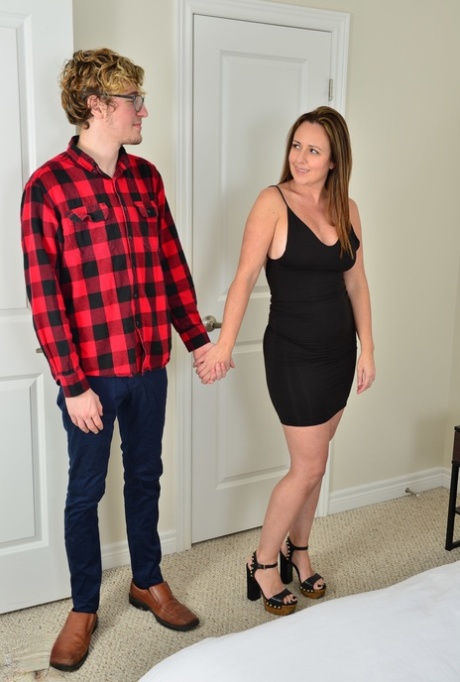 A young pussy is fed and let go of her while MILF Brandii Banks plays a rude game.