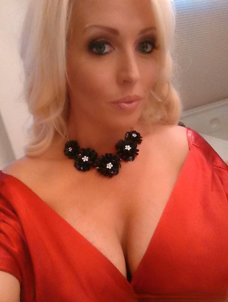 Bombshell Pornstar Alura Jenson Takes Selfies Of Her Big Tits Before Going Out