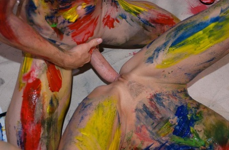 Pussy Painting Porn Pics & Naked Photos - PornPics.com