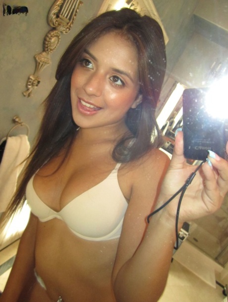 Small Boob Self Shot Latina - Latina Teen Selfie Porn Pics & Naked Photos - PornPics.com