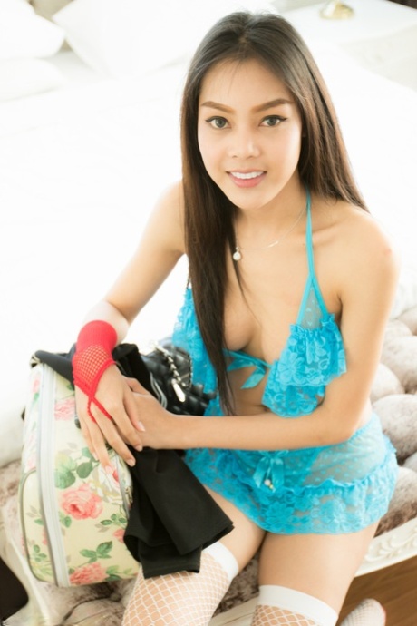 Shemales With Green Eyes - Asian Ladyboy Pics, Asian Shemale Porn - PornPics.com
