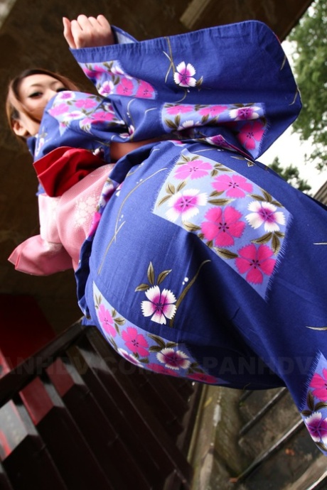 Japanese sweetheart Yuka Kurosawa blows her lips open and wears her undies with flair.