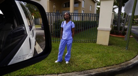 A white knob is being used to transport Lexxi Deep, the health care girl from Ebony, in a van.