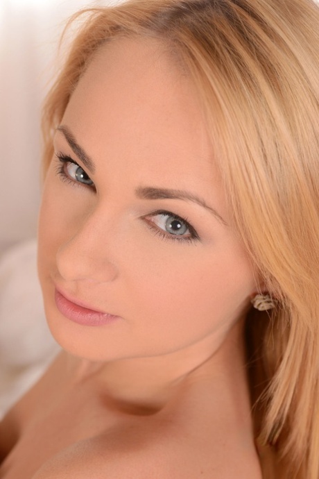 And Porn World's Ivana Sugar.