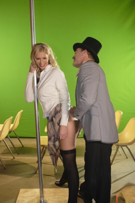 Blonde Dancer Brooke Banner Seduces A Pervert & Receives A Cumshot On Her Legs