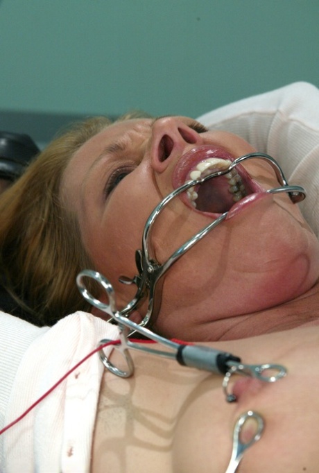 The nurse, Chanta-Rose, and her colleague successfully tied and fucked Blonde Trina.