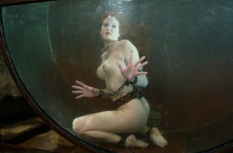 The job of a water bondigator: Sabrina Fox