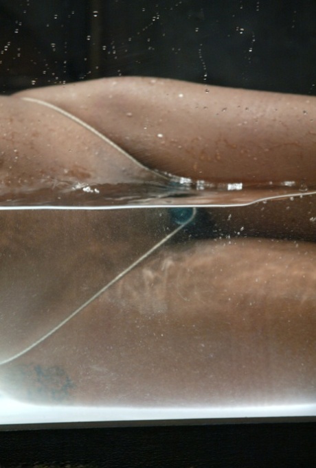 It is possible to use water bondage with Vixen Fyre.