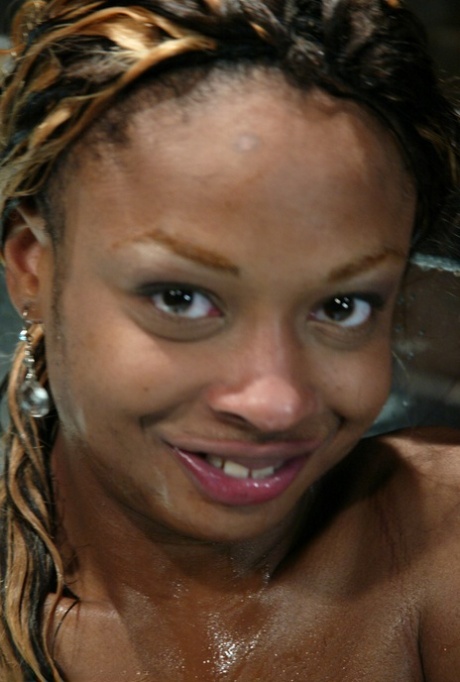 Water bondage using Vixen Fyre