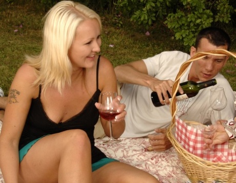 Blonde Amateurs Swap And Fuck Their Boyfriends In A Picnic Foursome