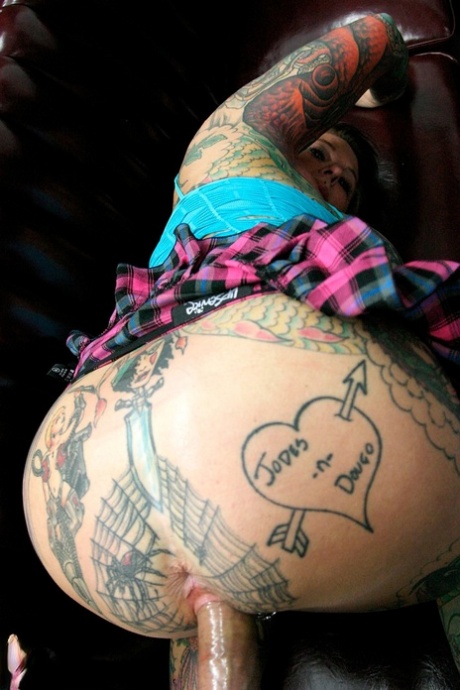 Heavily Tattooed Fatty Blackwidow XXX Rides A Monster Cock While Playing Pool