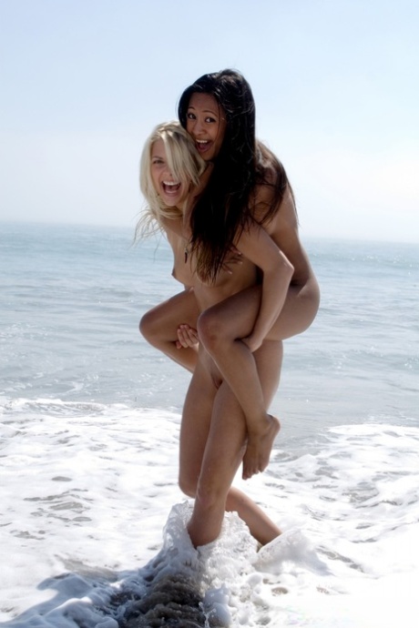 The French gangsters, Jana Jordan and Kina Kai French, are seen kissing each other and taking pictures on the beach while in an open air.