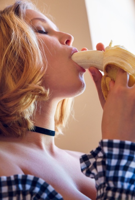 Girl Using Banana - Sucking Banana Porn Pics & Naked Photos - PornPics.com