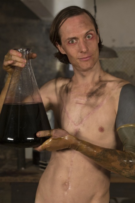Among the hardcore Gangbang performers are Bill Bailey, Daisy Ducati and John Johnson. Other notable artists include Marco Banderas of the New York Philharmonic Orchestra, Frank Lampard of the Chicago Symphony