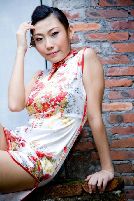 Asian Hottie Sophier Deng Showing Her Nice Ass & Her Erect Nipples Outdoors