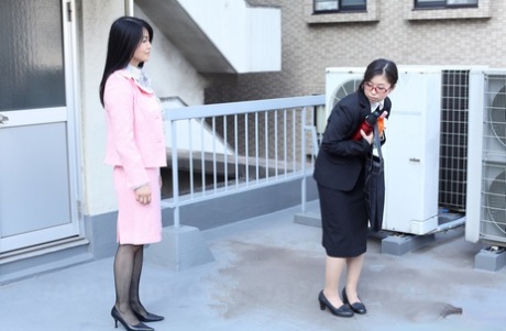 Japanese entrepreneur Yuka Tsubasa performs intense footwork and handwork.