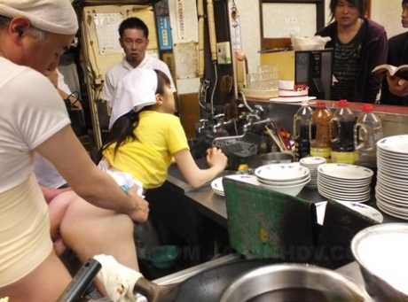 Restaurant keeper: Chefs at the restaurant "fuck" with Japanese waitress Mimi Asuka.