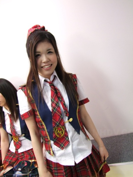 Asian Schoolgirl Akari Osaki & Her Classmates Enjoying Sizzling Groupsex