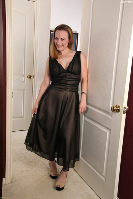 Mature Amateur Destiny Hall Doffs Her Elegant Dress And Rubs Her Juicy Cunt