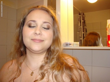 Chubby Amateur Girl Edita Exposes Her Fat Ass And Huge Saggy Tits In A Toilet