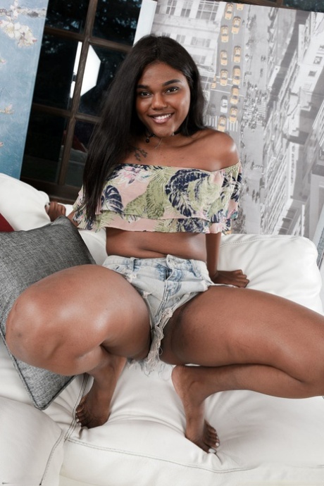 Dark chocolate teen Yara Skye spreads legs to show her smooth tight pussy