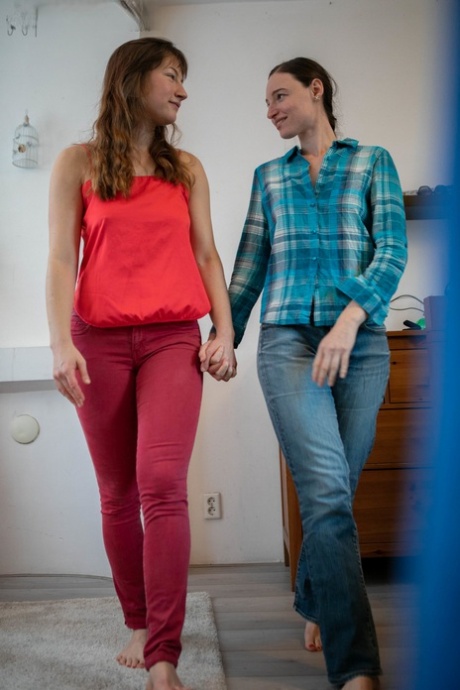 Australian college girls Judith and Zina B were caught changing their clothes.