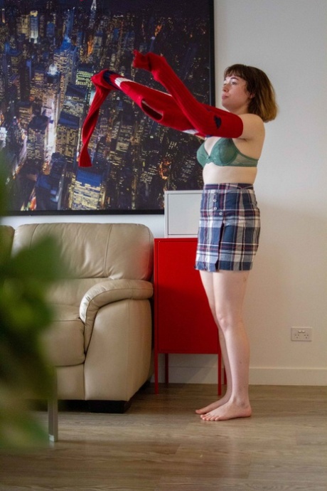 A naked image of Casey Q, an amateur whizz and her gorgeous figure, is displayed during the preparations for her formal wear.