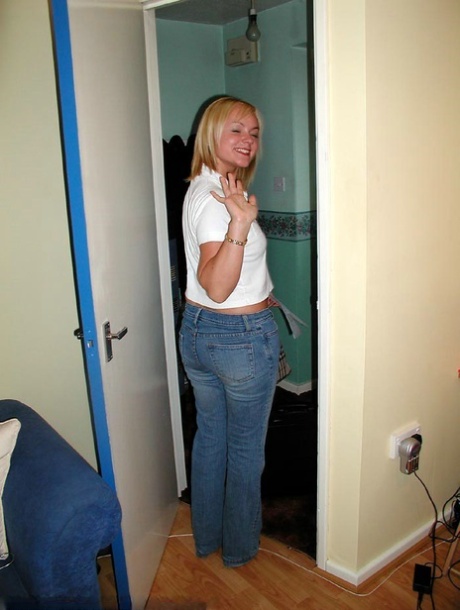 Blonde Amateur With A Round Ass Sherri Eats Naked For The Camera