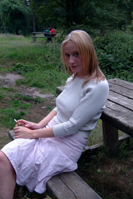 Amateur Teen With A Nice Bosom Tabbi Shows Her Hot Attributes Outdoors
