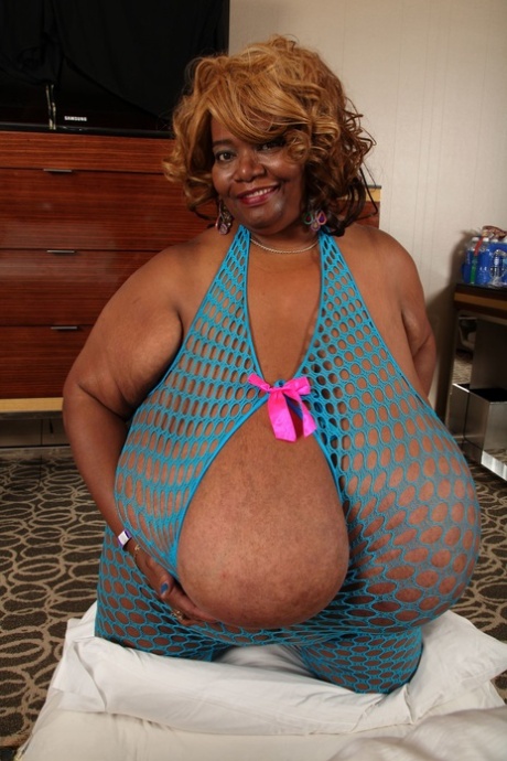 Ebony BBW Norma Stitz Unveils Her Incredible Never-seen-before Big Tits