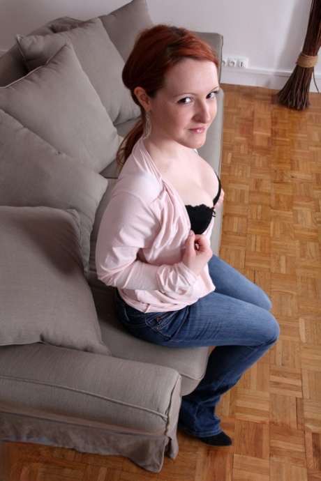 Amateur Redhead Marla Doffs Her Jeans And Flaunts Her Bald Love Holes