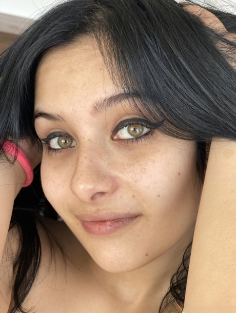 Green-eyed Babe Maria Teen Strips At The Casting, Poses Nude & Gets Facialed