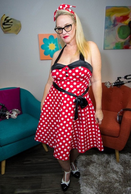 Her gorgeous, adult wife Dee Siren in her sexy Minnie dress with heels.
