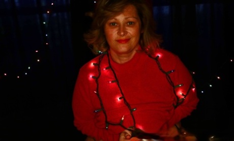 Cute Chubby Amateur MILF Poses In Her Sexy Outfit Under Xmas Lights