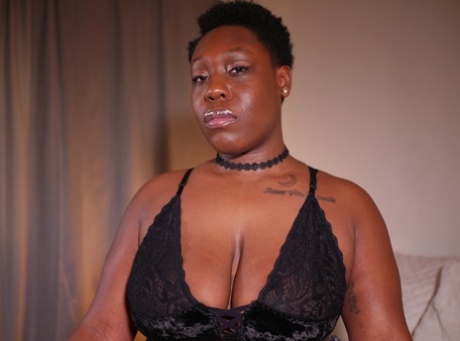 Amateur Ebony With Short Hair Asia Drake Flaunts Her Big Tits And Big Cleavage