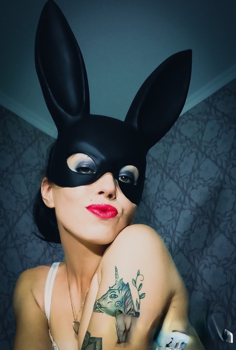 Bunny Mask Porn Pics Naked Photos PornPics com 