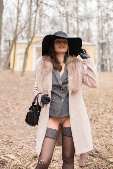 Classy MILF Jeny Smith Strips To Her Nylon Stockings And Heels In The Park