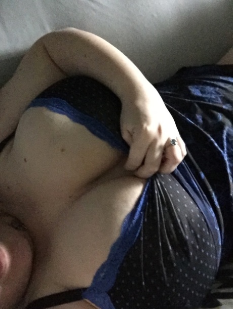 A steamy BBW from America taunting everyone with her cleavage and big tits.