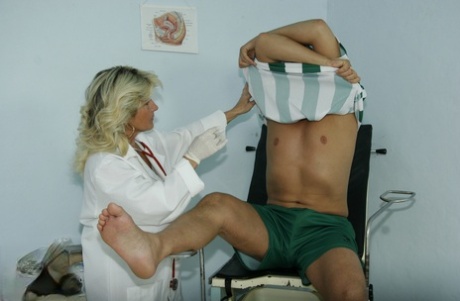 The clinic's adult nurse, Betina, engages in ejaculation and sexual intercourse with her patient.