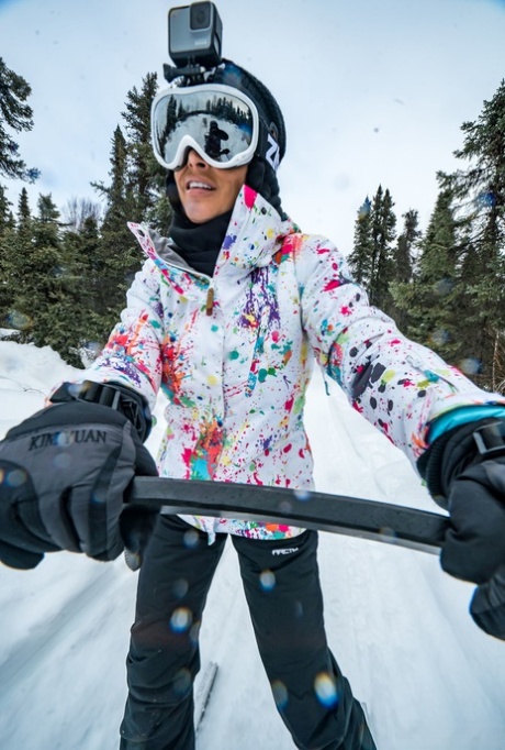 Short American pornstar Lisa Ann enjoying dog sledding in Alaska