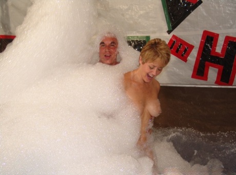 Swinger Wife Tracy Lick Blows An Old Bald Guy's Dick During A Bubble Bath
