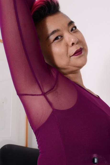 Joyful Asian MILF Lulu Sparkle Undressing & Flaunting Her Furry Holes Close Up