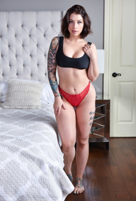 Xxx Star With Tattoo - Tattooed Pornstars Porn Pics & Naked Photos - PornPics.com