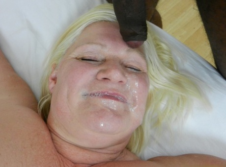 Lavishly lactating Lacey Starr is slammed into with an egg and performs facial cuddles.