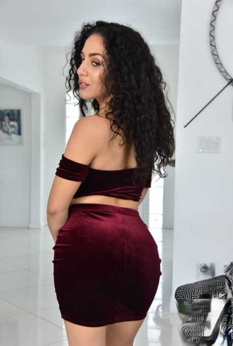 Curly Haired Babe Liv Revamped Presents Her Fuck Holes Up Close In A Solo