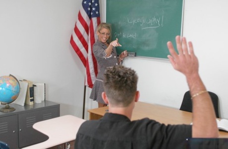 Blonde MILF Teacher Chelsea Zinn Gets Fucked In Hot Lingerie By Her Student