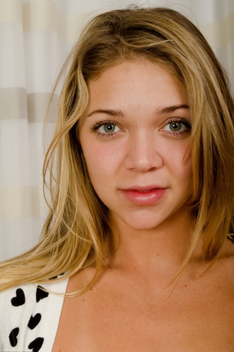 460px x 690px - Jessie Andrews Face Porn Pics & Naked Photos - PornPics.com