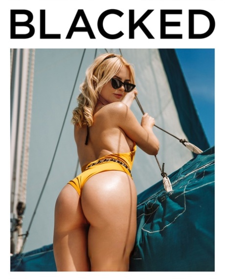 Милашка со стройной фигурой Лика Стар скачет на огромном черном члене на лодке