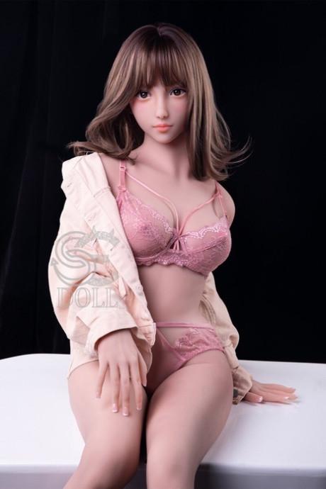 Attractive Sex Doll Shows Her D-cup Tits & Pretty Pussy In Beautiful Lingerie